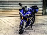 雅马哈YZF-R1摩托机车